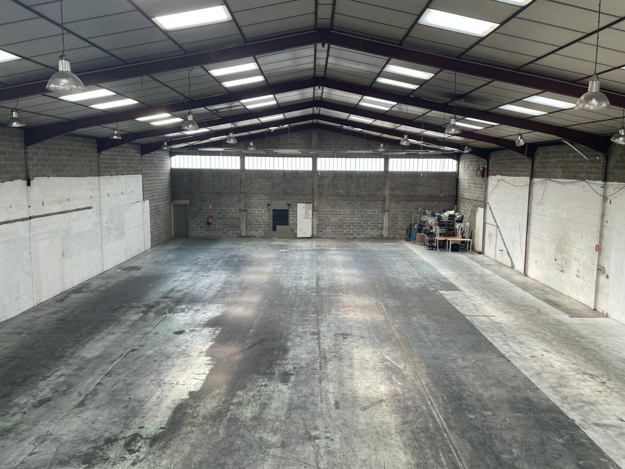 Local d'activité Décines-Charpieu 1000m² Location local d'activité Décines-Charpieu Rhône OLACT2532955 2